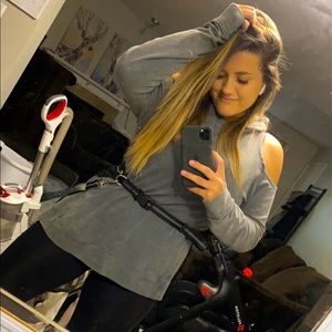 CUTE Cold Shoulder Hoodie 💙